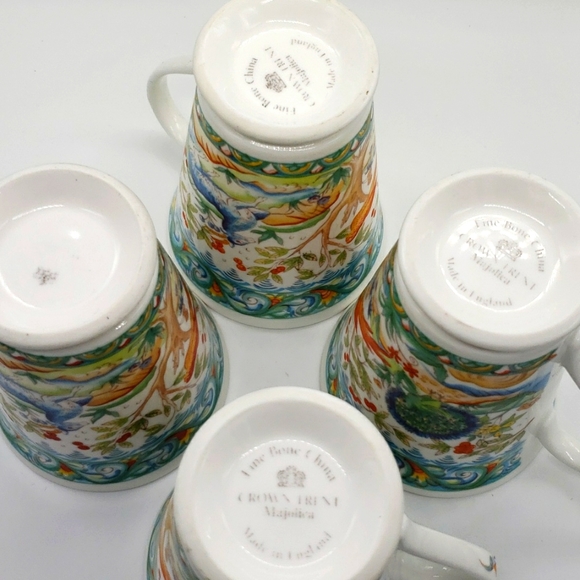 CROWN TRENT MAJOLICA DESIGN BONE CHINA MUGS X 4 PEACOCKS DEER - Picture 6 of 9